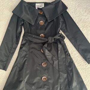 Cute black short coat